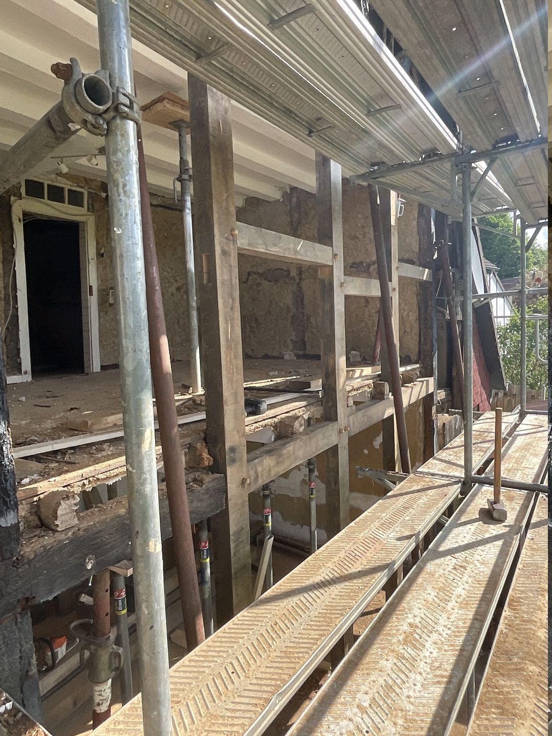 Aufarbeitung des Fachwerkbestands am Baugerüst