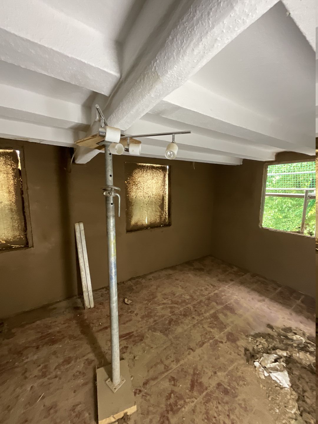 Ausgleichsputz für die Innendämmung im Innenraum